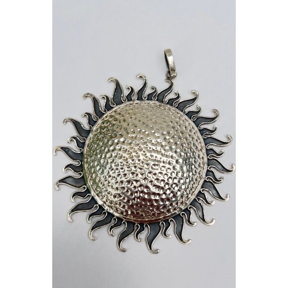 925 Sterling Silver Handcrafted hammered statement SUN pendant - Picture 12 of 12
